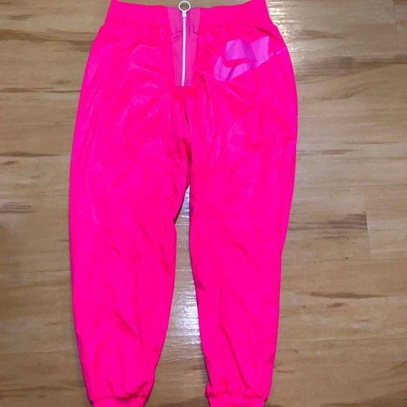 RARE VINTAGE NIKE HOT PINK WINDBREAKER UNISEX SZ LARGE CUFFED PANTS WITH ZIPPER - Picture 1 of 6